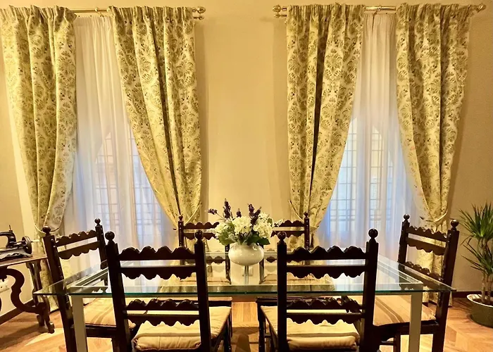 De' Musei Suites - Premium Two-Bedroom Near Piazza Maggiore ボローニャ