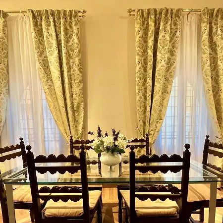 Lovely 2 Bedroom Nearby Piazza Maggiore Bologna