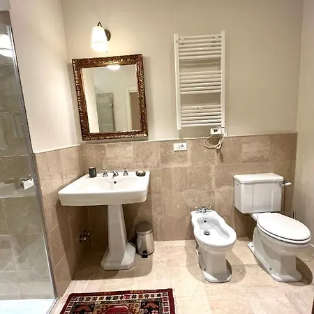 Apartment Lovely 2 Bedroom Nearby Piazza Maggiore Bologna
