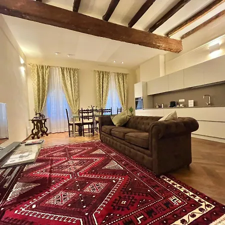 Lovely 2 Bedroom Nearby Piazza Maggiore Apartamento