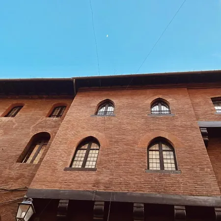 Lovely 2 Bedroom Nearby Piazza Maggiore Apartment